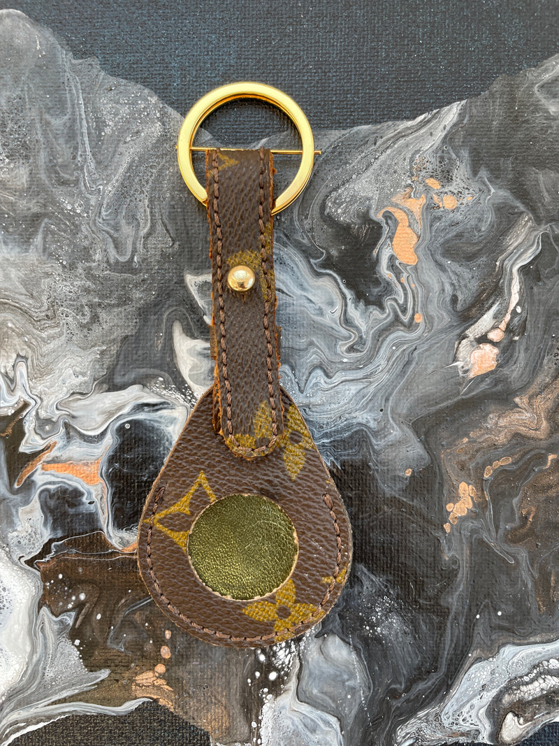 LV #airtag #keycain #upcycling #DIY Tracking Keychain from an old LV, AirTag