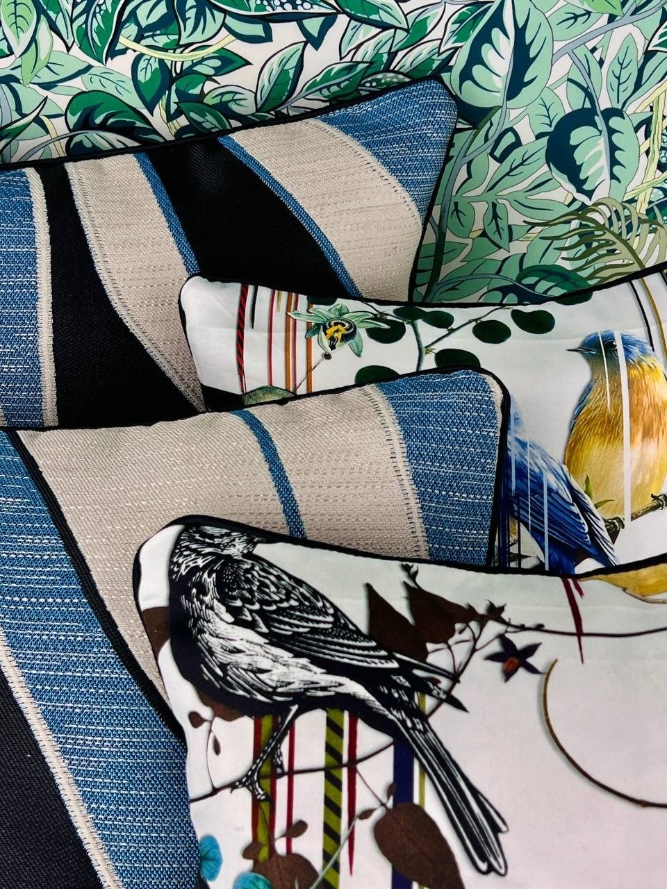 Christian Lacroix "Birds Sinfonia" - 4 Shams