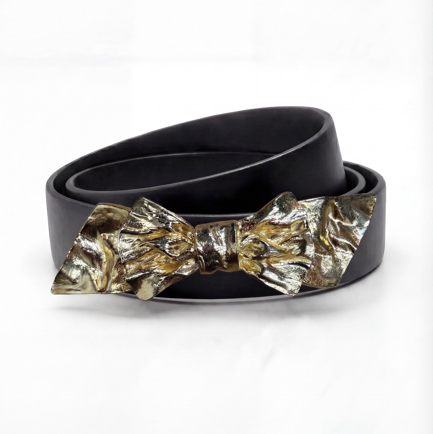 Mimi di N Bow Tie Vintage Buckle, circa. 1986 - Bows Collection
