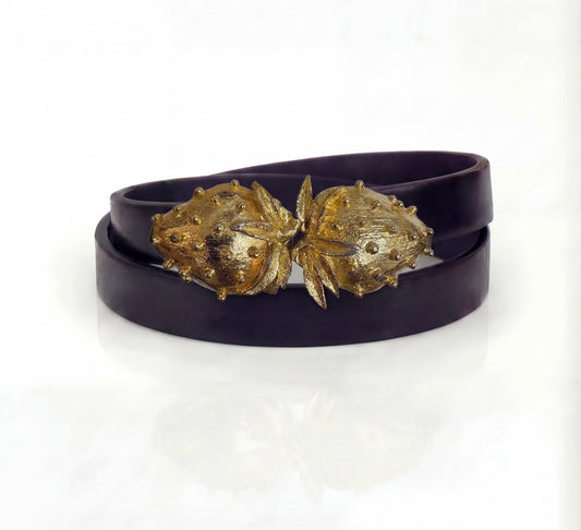 Mimi di N Strawberries Vintage Buckle, circa. 1975 - Fruits Collection