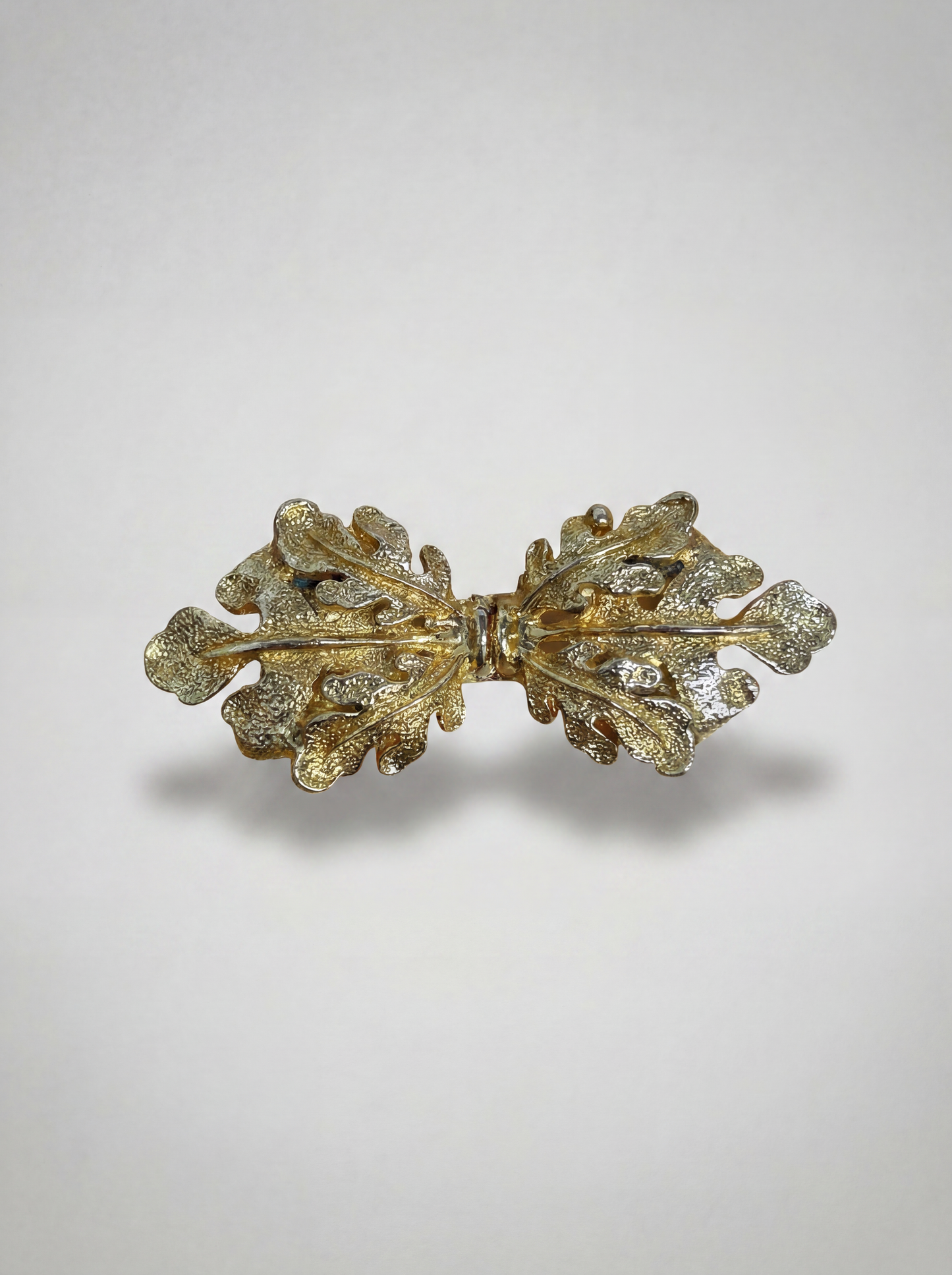No branded triple leave Vintage buckle, circa 1980s - Leaves collection