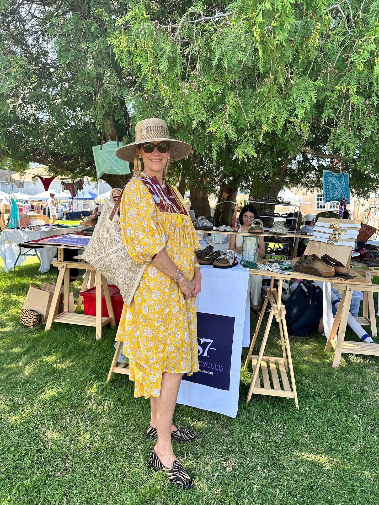 HANDWOVEN ARTISINAL TOTE - BEIGE