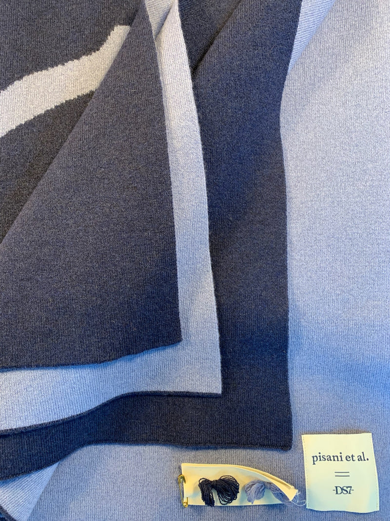 Eterna Wool Blanket - Navy & Light Blue