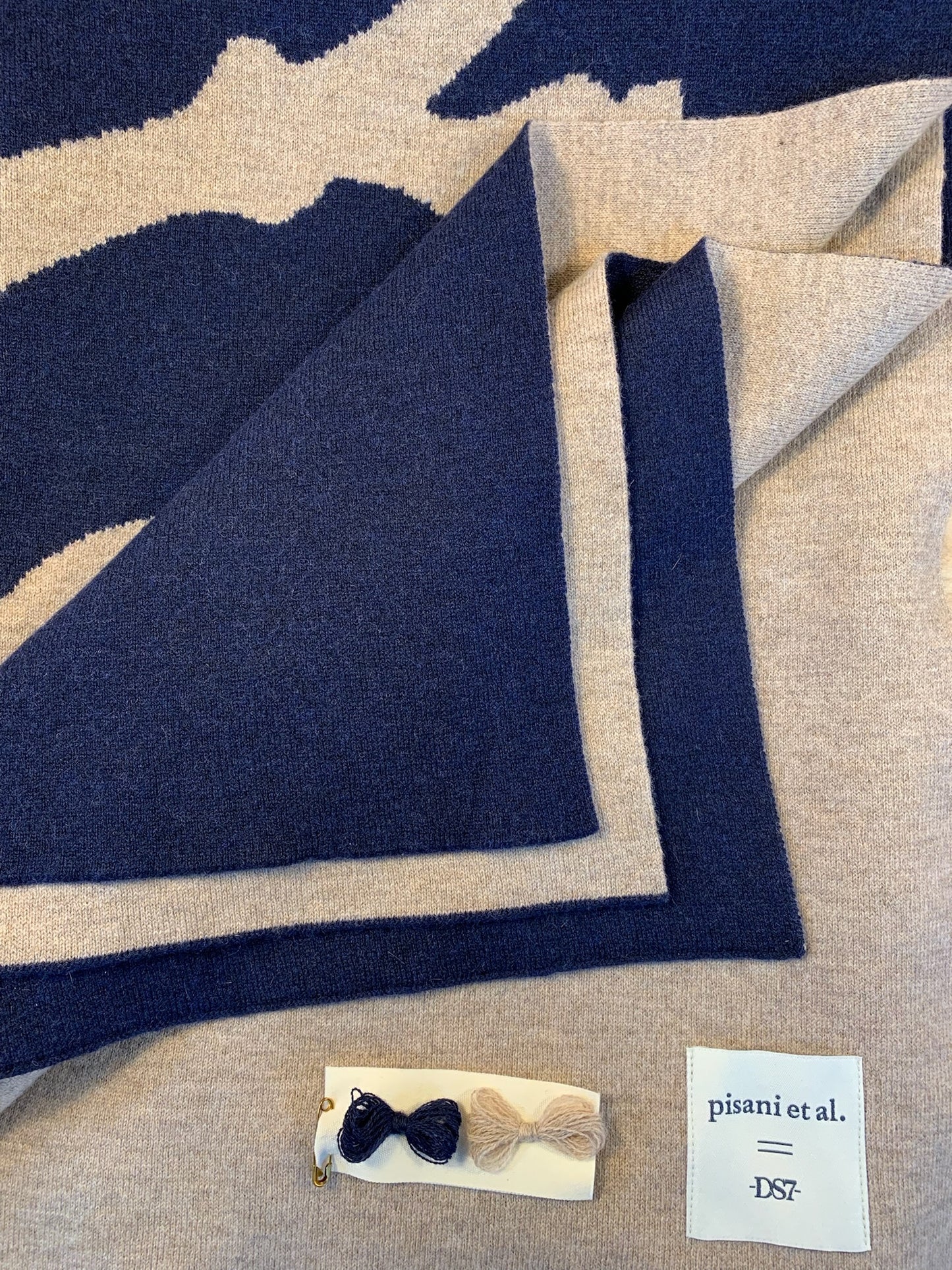 ETERNA WOOL BLANKET - NAVY & MINK