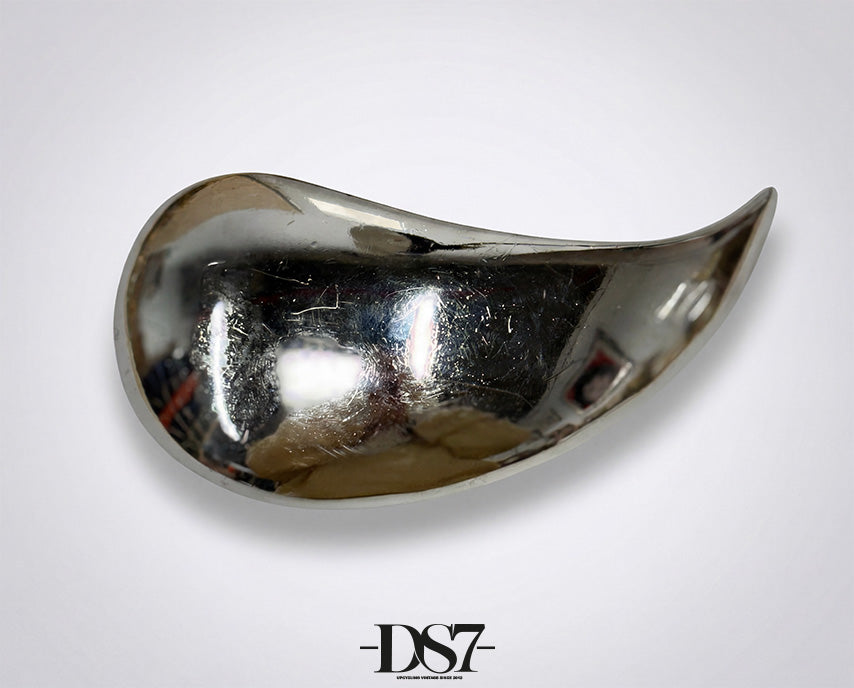 Alexis Kirk Silver Drop Vintage buckle silver drop, circa. 1980s - One of the kind Collection