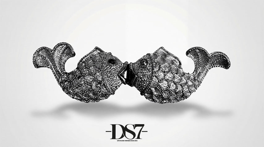 Mimi di N Kissing Fishes silver Vintage Buckle, circa. 1976 - Animal Collection