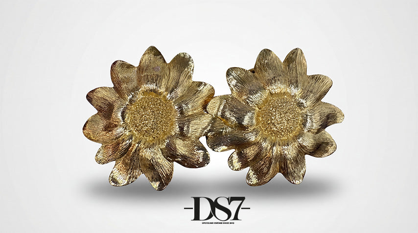 Paquette Sunflower Vintage Buckle, circa. 1980s - Flora Collection