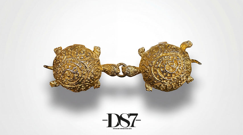Mimi di N Turtles Vintage Buckle, circa. 1974 - Fauna Collection