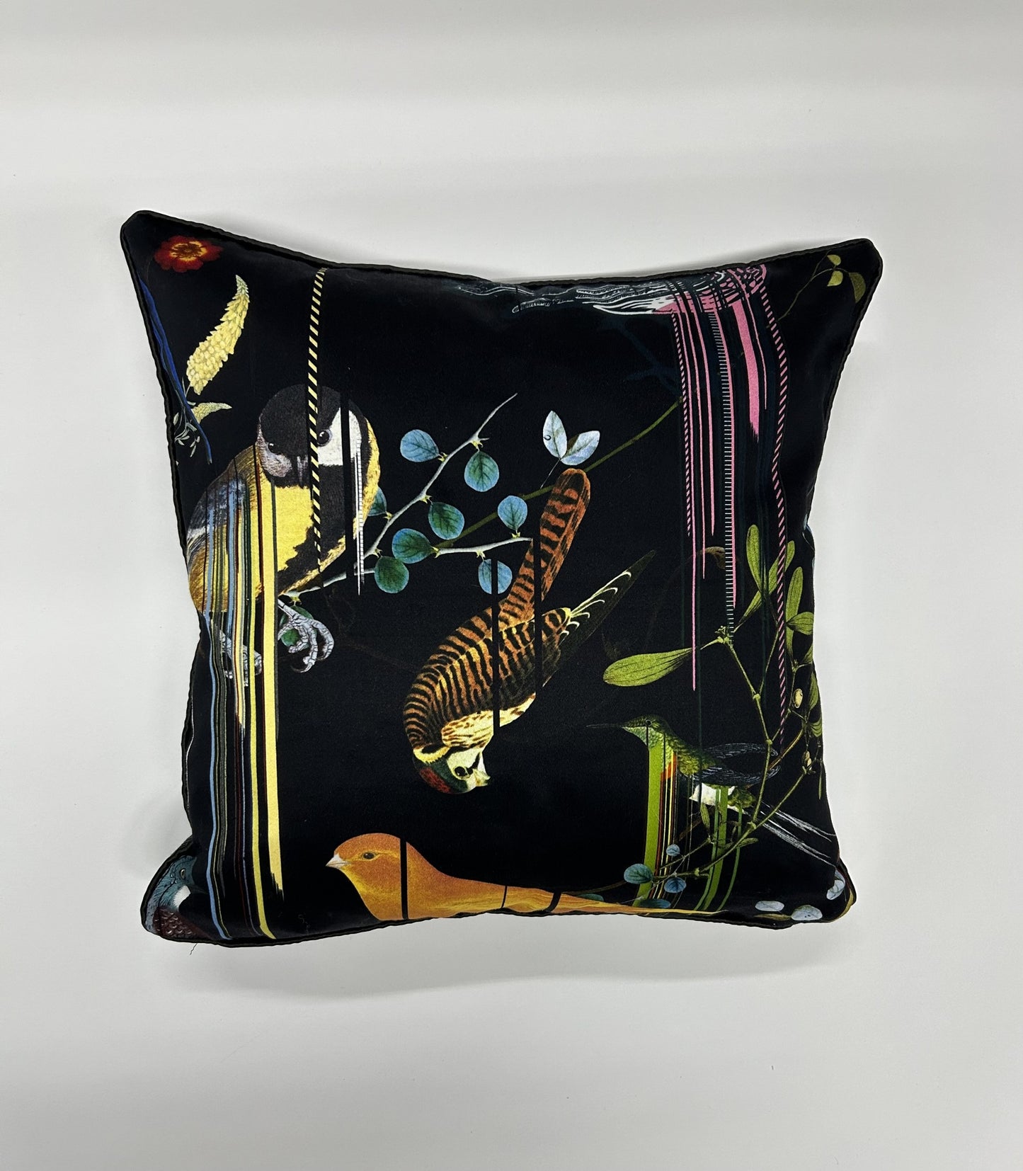 Christian Lacroix "Birds Sinfonia" - 2 Shams